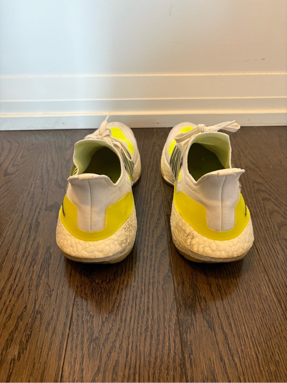 Adidas Ultraboost Men’s 8 - Picture 4 of 5
